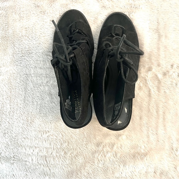 Kenneth Cole Lace Up Sandals - Picture 5 of 10